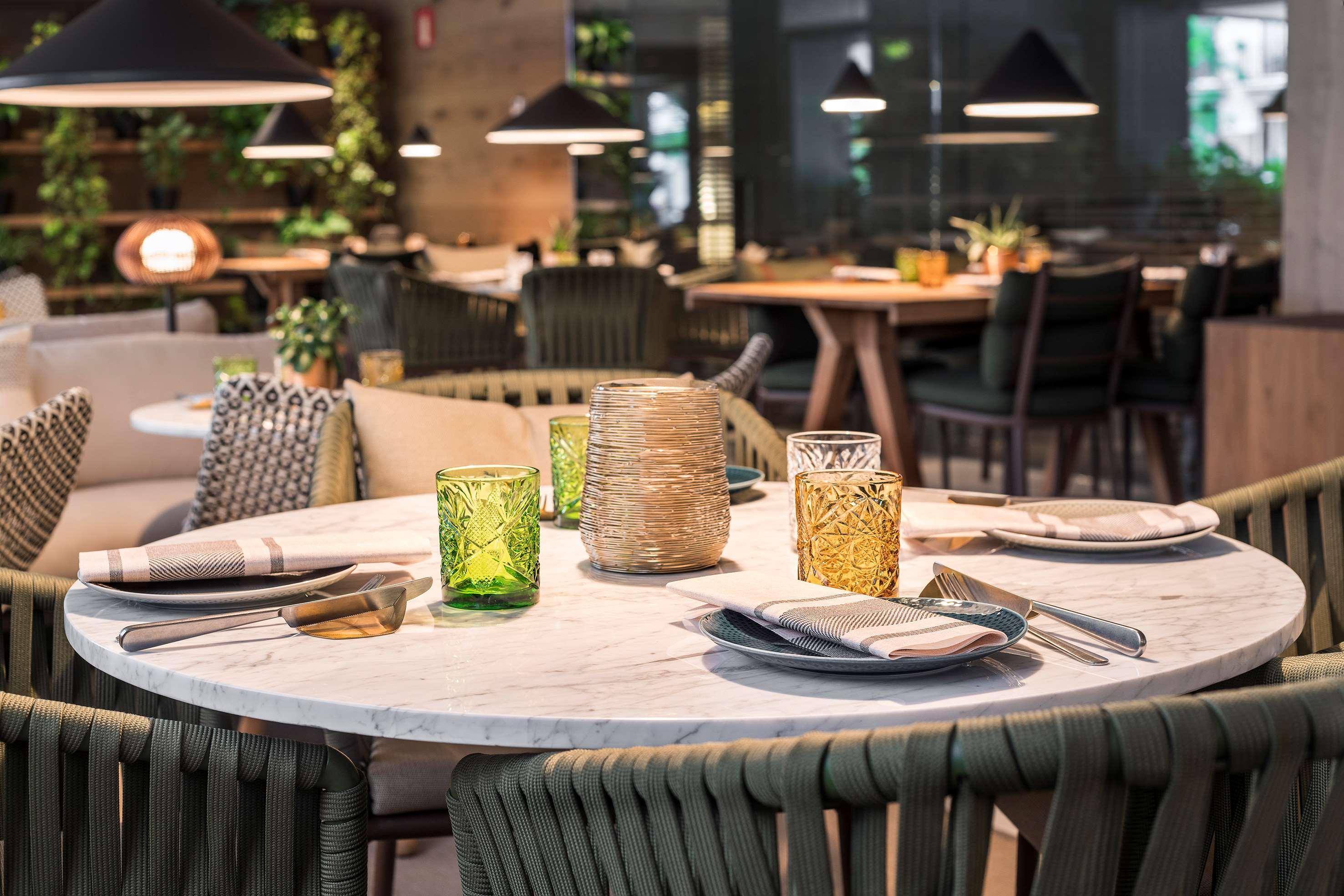Melia Madrid Serrano Bagian luar foto