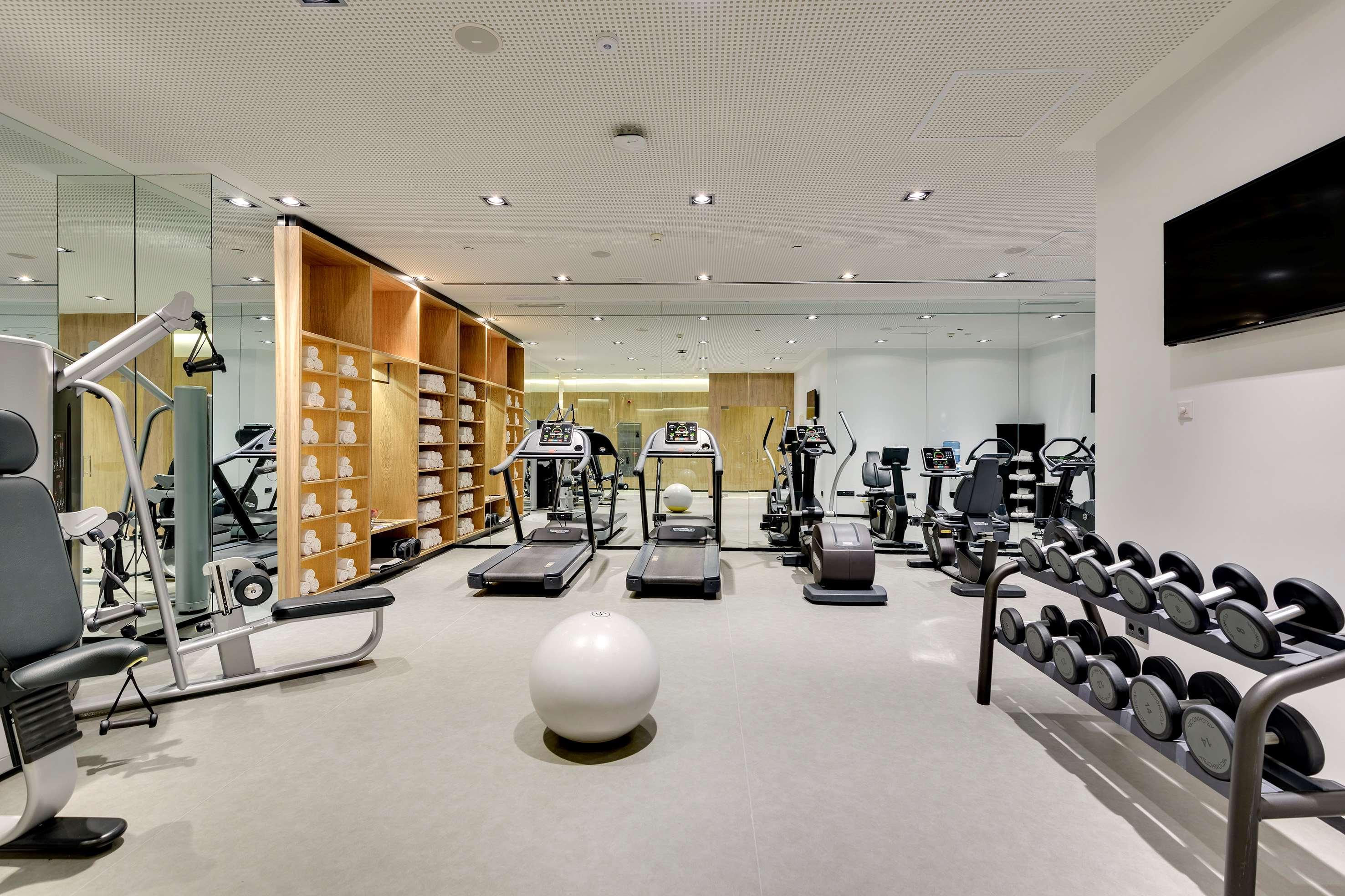 Melia Madrid Serrano Bagian luar foto