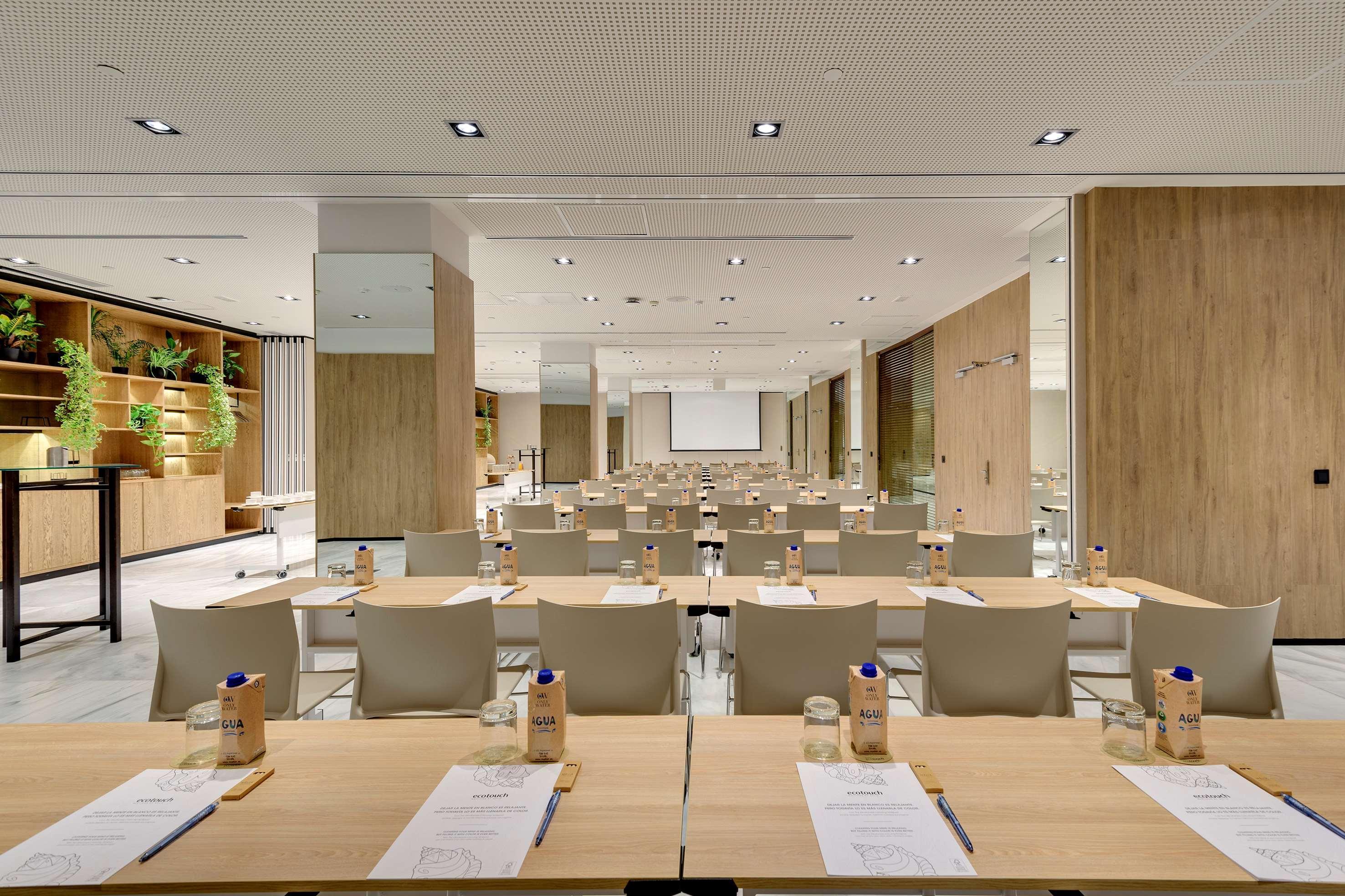 Melia Madrid Serrano Bagian luar foto