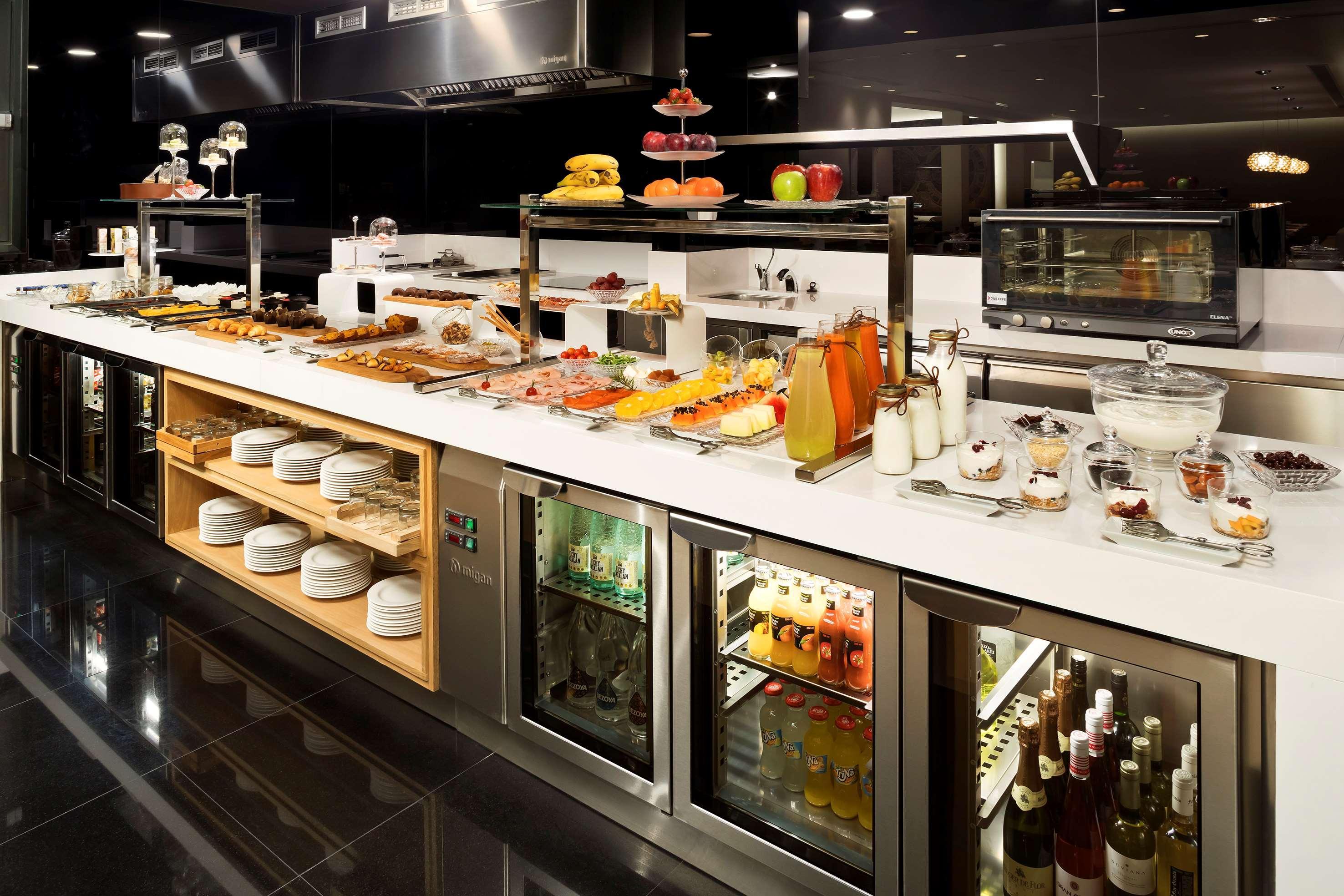 Melia Madrid Serrano Bagian luar foto
