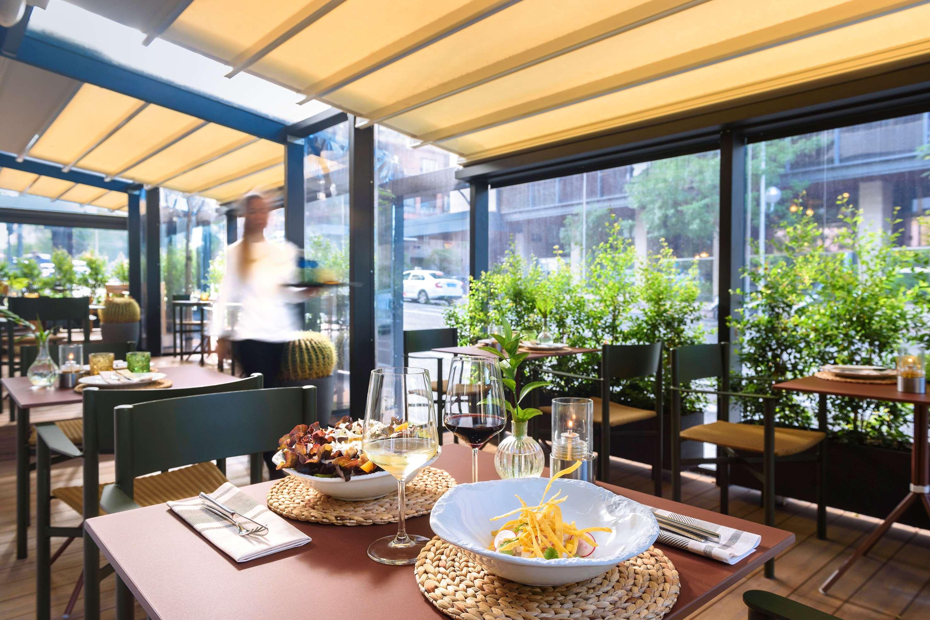 Melia Madrid Serrano Bagian luar foto
